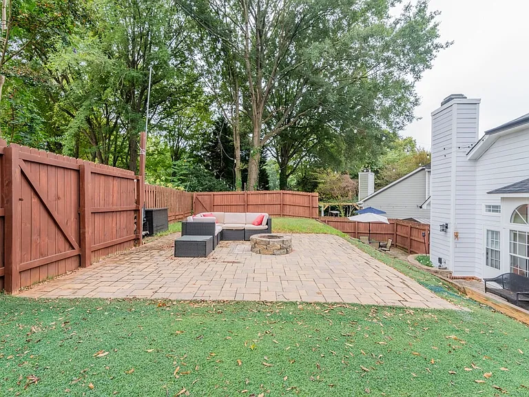3516 Mill Stream Ct — Photo 6
