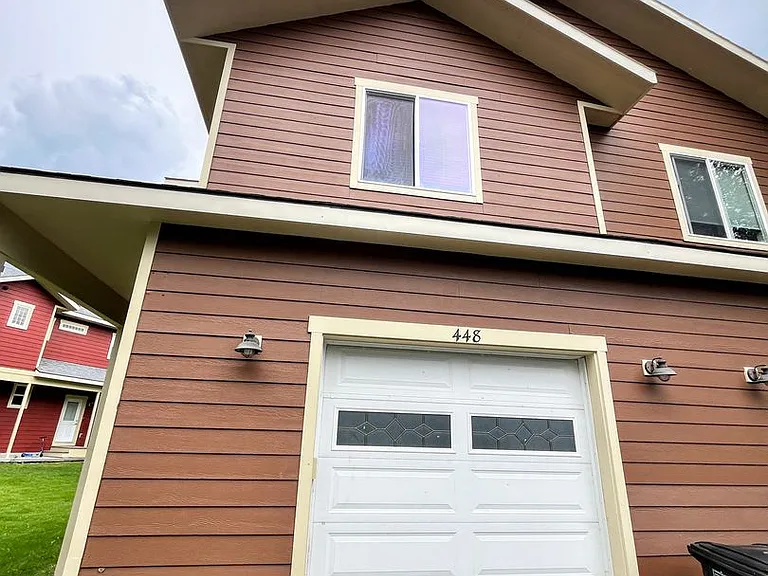 448 Forest View Dr — Photo 2