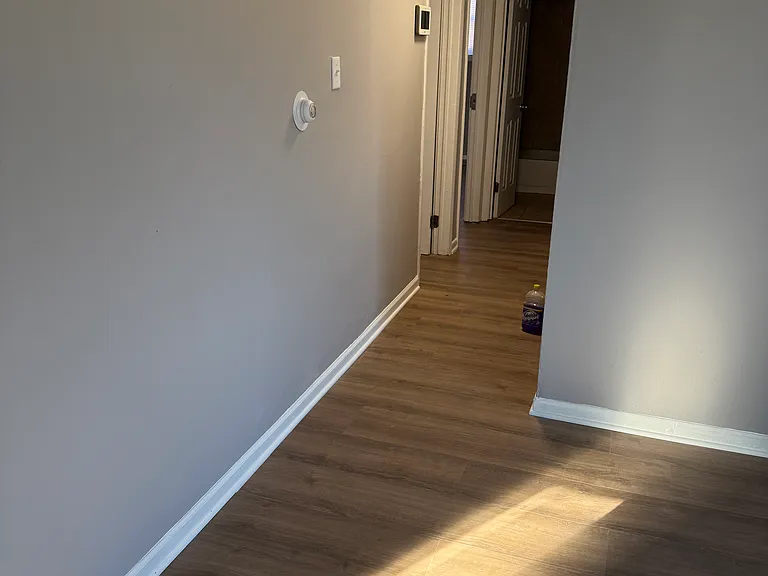 16302 Plymouth Dr — Photo 3