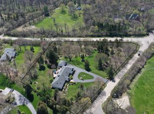 555 Signal Hill Rd, North Barrington, IL 60010