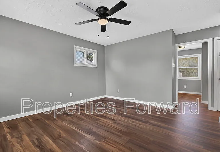 4330 Joseph St — Photo 9