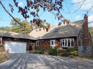 123 Randall Rd, Shoreham, NY 11786