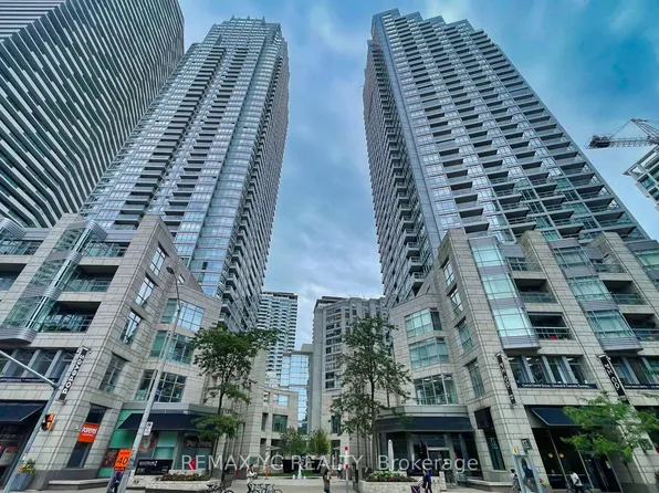 2191 Yonge St #1103, Toronto, ON M4S 3H8