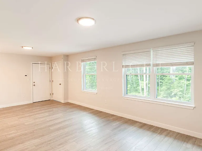 37 Mill Commons Dr #227 — Photo 8