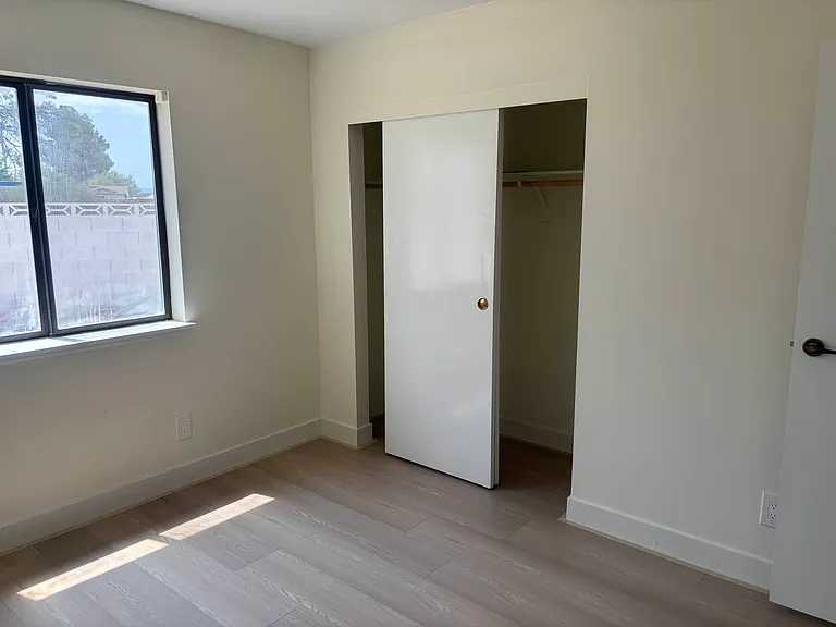 1335 Bobrich Cir — Photo 15