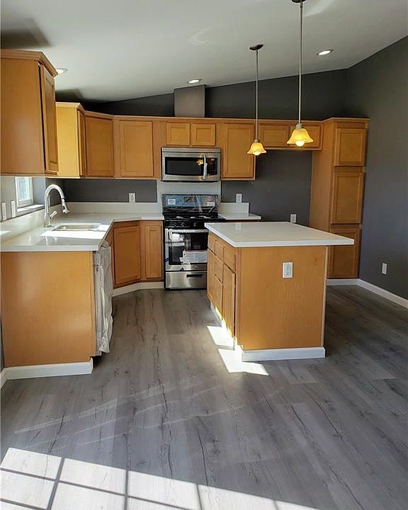1st image of 25436 Fairview Ave