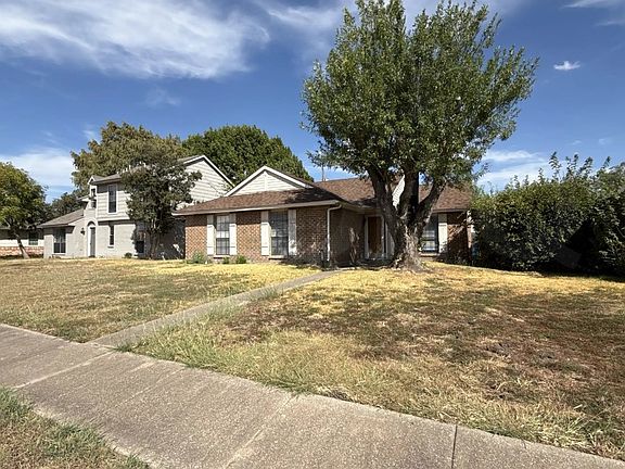 3rd image of 4514 Carmel Ln