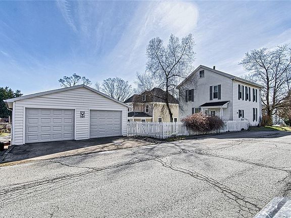 2nd image of 414 Beaver St
