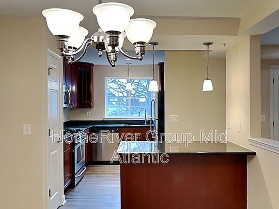 5th image of 4193 S Four Mile Run Dr Unit 303