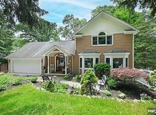8 Myrtle St, Montvale, NJ 07645