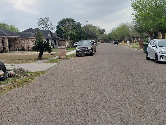 5th image of 2207 Fresno St