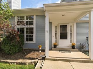 297 Whitewood Dr #297, Streamwood, IL