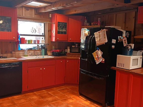 4th image of 616 S Tin St