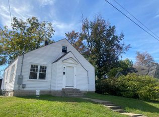 607 W Freeman St, Carbondale, IL 62901