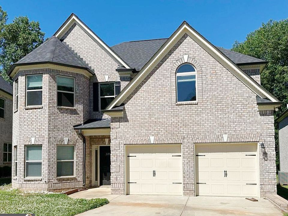 1st image of 225 Sanctuary Dr