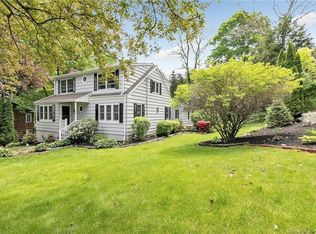 24 Norwood Ter, Trumbull, CT 06611