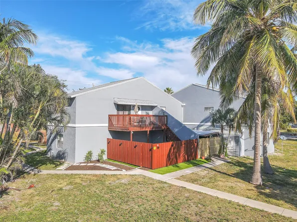 30 Crossings Circle #G, Boynton Beach, FL 33435