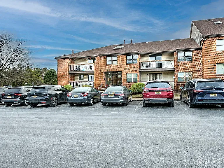 1 bed, 1000 sqft, $2,100 — Photo 4