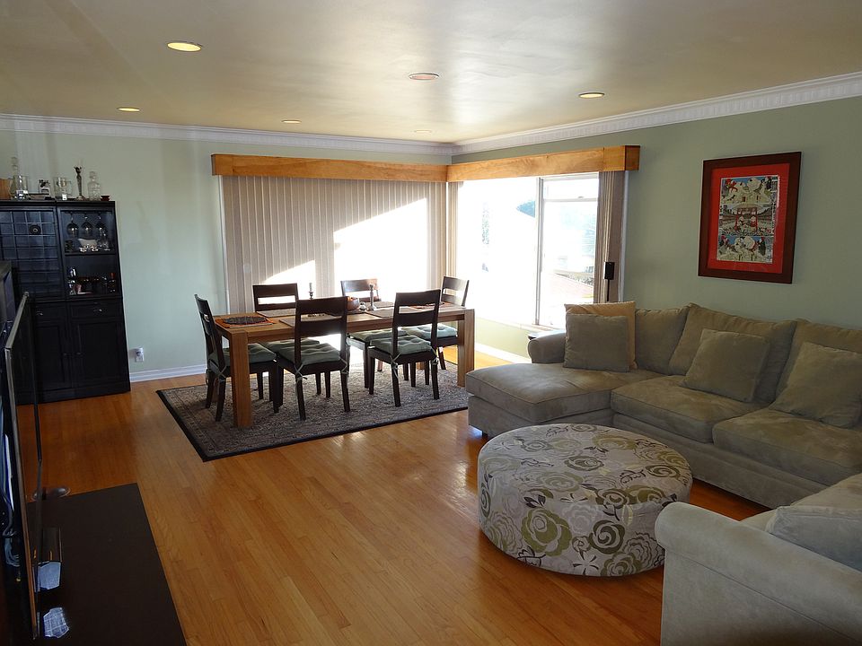Living/ dining room