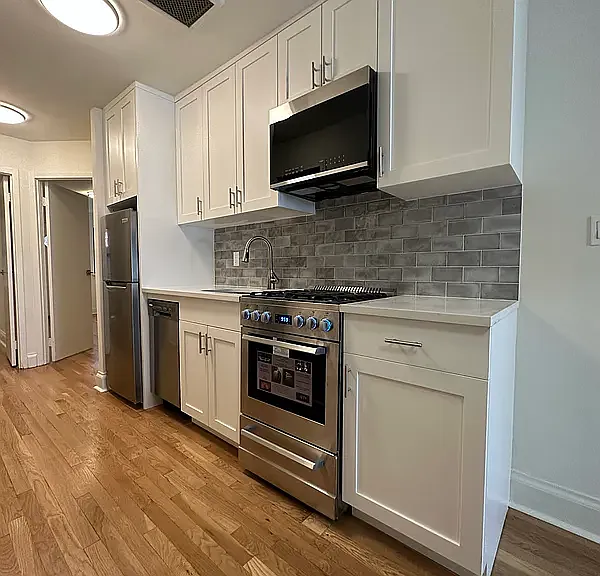 245 E 33rd St #1 — Photo 5