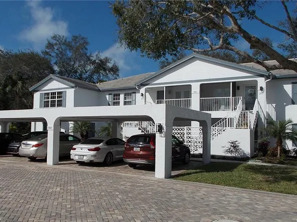 847 Tanbark Dr APT 101, Naples, FL 34108