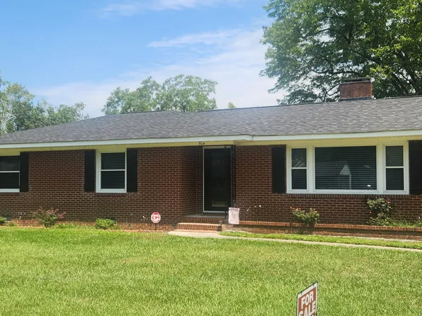 504 W Main St, Micro, NC 27555