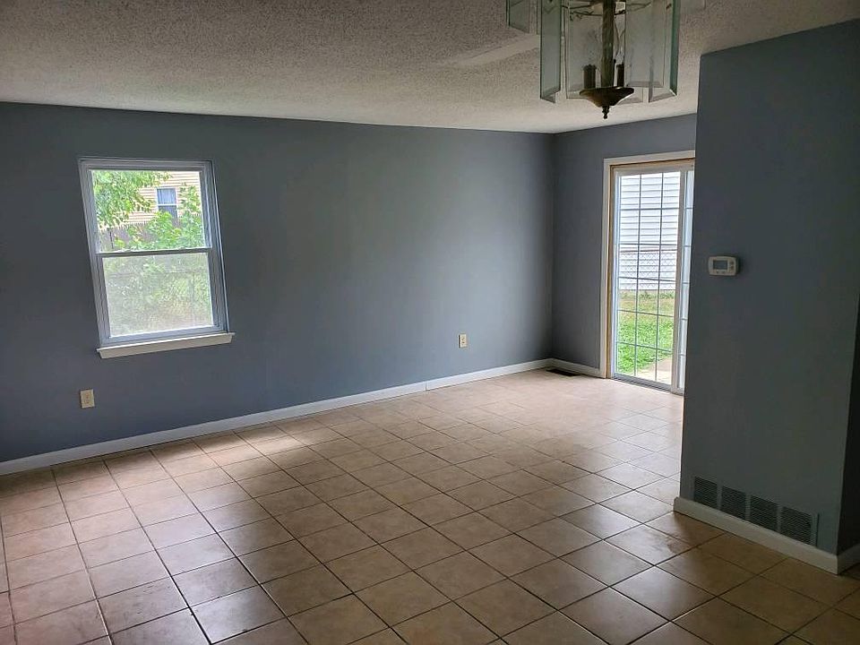1st image of 107 Channing Dr