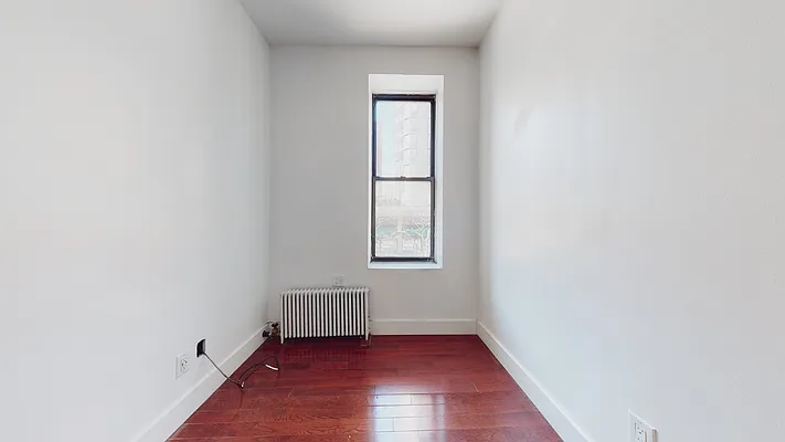 Rented by Bond New York | media 25