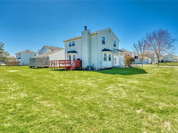 480 Nadine Dr, Webster, NY 14580