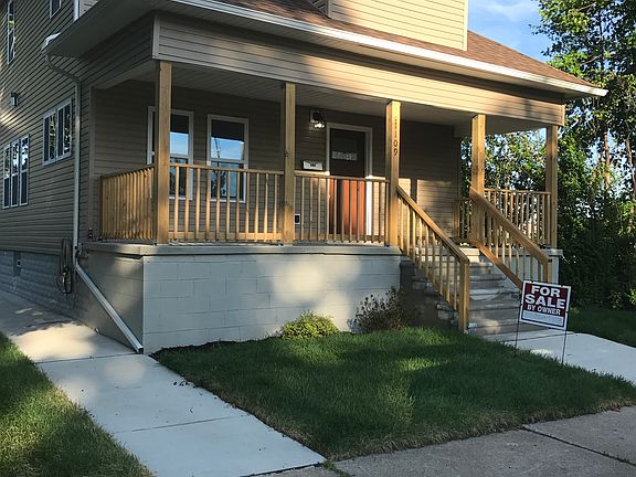 2nd image of 1109 5th St