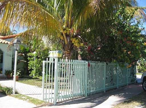 5th image of 1345 Biarritz Dr