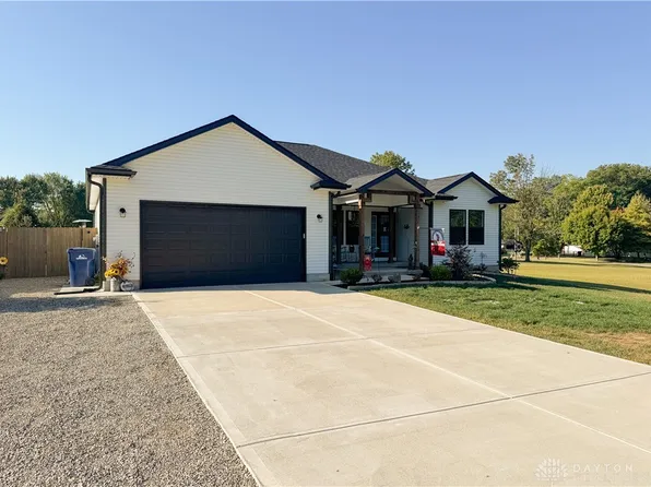 704 Brande Dr, Eaton, OH 45320