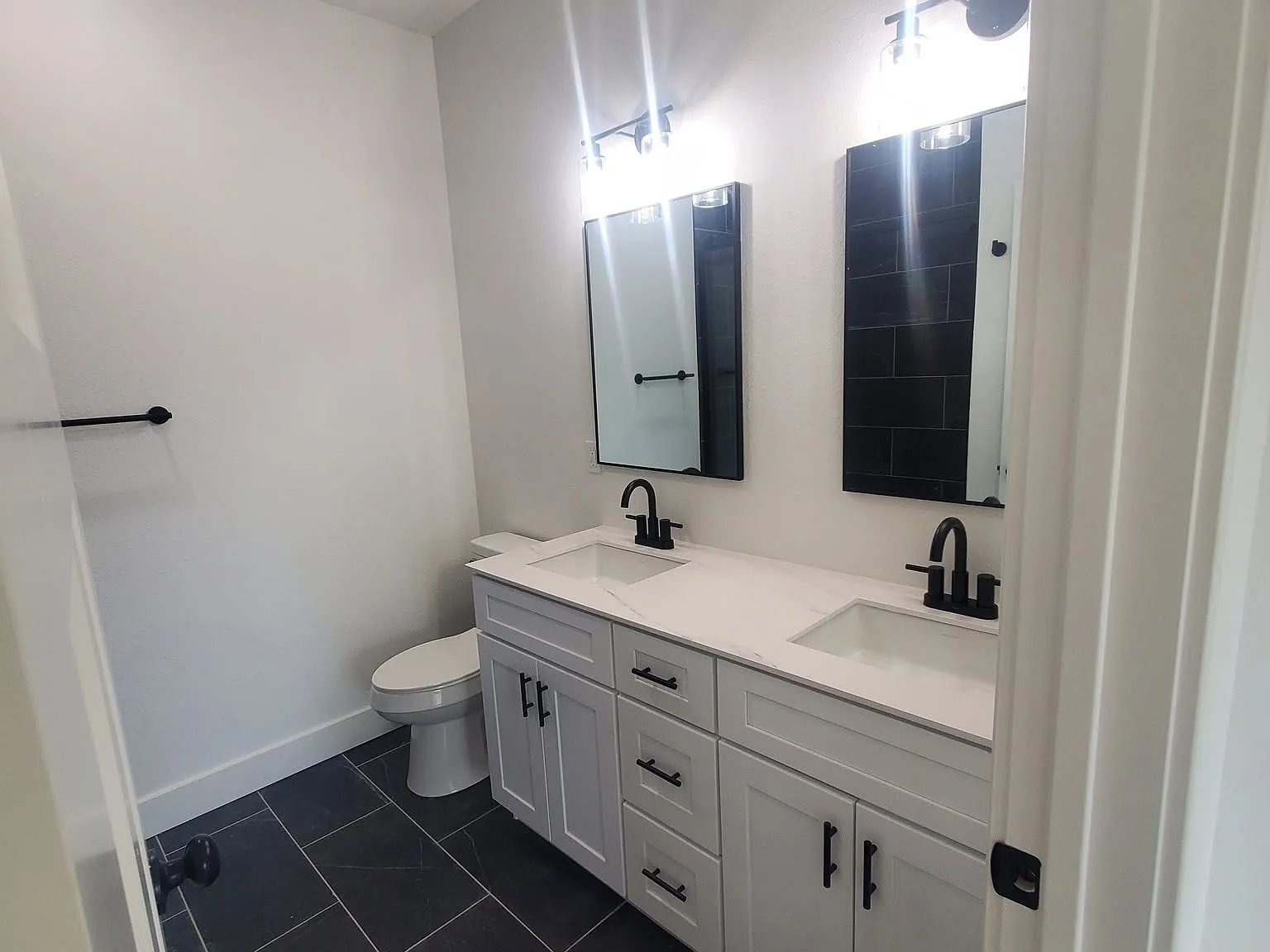 3 bed, 1400 sqft, $1,900 — Photo 4