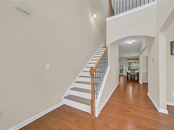 2nd image of 5220 Breckinridge Ln
