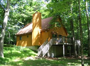 668 & 669 Panda Rd, Dingmans Ferry, PA 18328