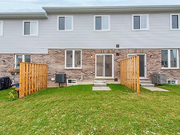 5th image of 15 Linden Park Ln