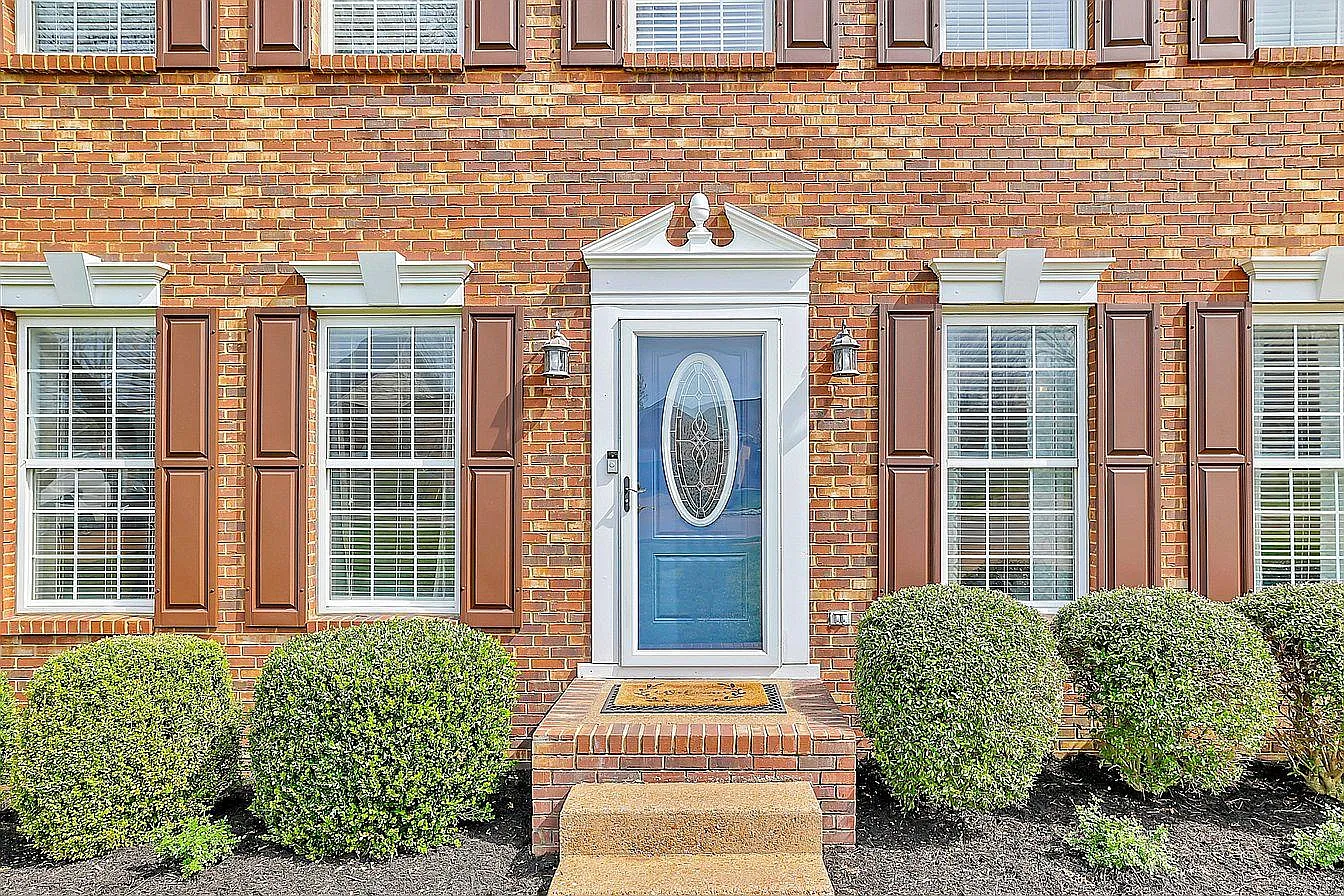 4 bed, 2137 sqft, $2,800 — Photo 2