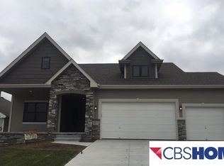 19617 Blaine Cir, Omaha, NE 68135
