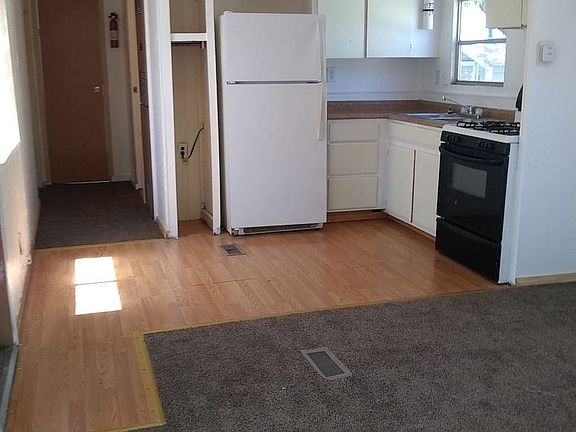 3rd image of 10804 Central Ave SE Trailer 2