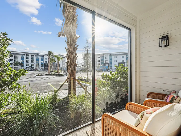 Screened-in Private Balcony/Patio