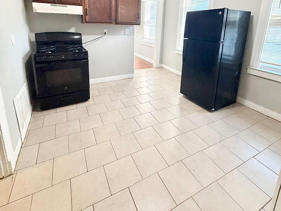 1st image of 58 White St Unit 3