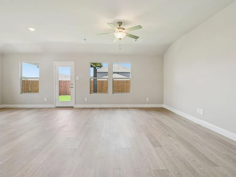 463 Yellowstar Ln — Photo 12