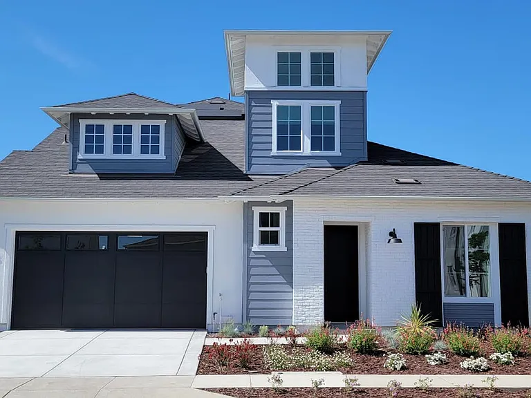 325 Navigators Pl — Photo 1