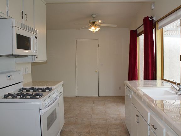 5th image of 369 S Walter Ave