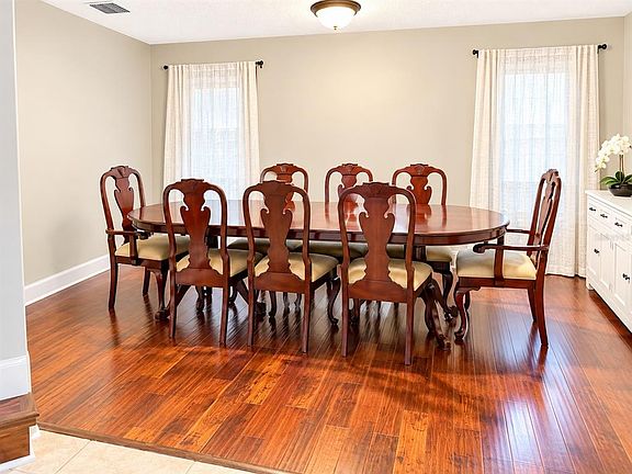 4th image of 2927 CURVING OAKS WAY
