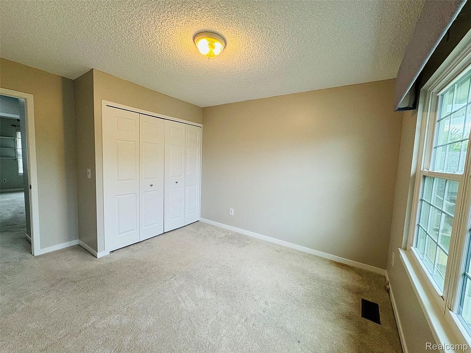 31199 Columbia Dr, photo 20