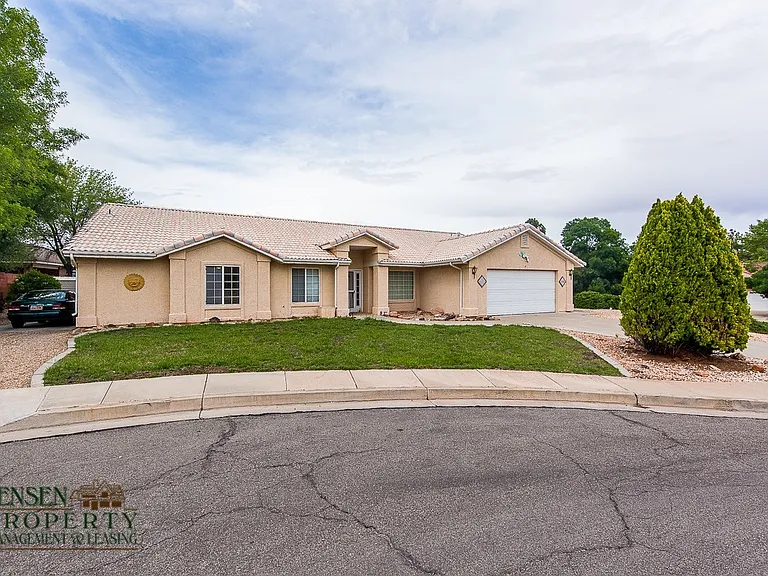 2342 W 1710 North Cir — Photo 3