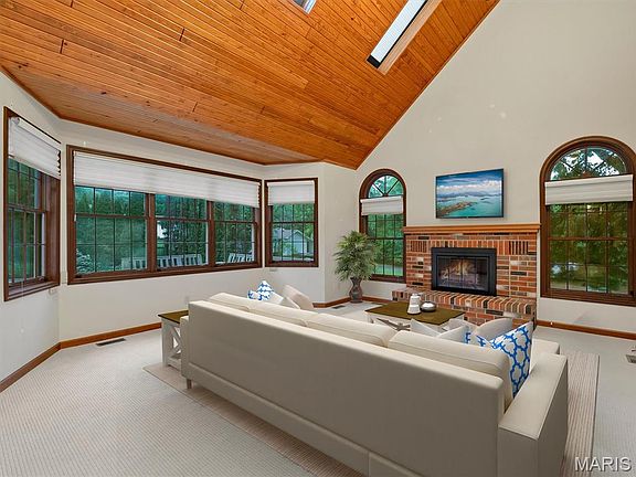 4th image of 413 Alborado Dr