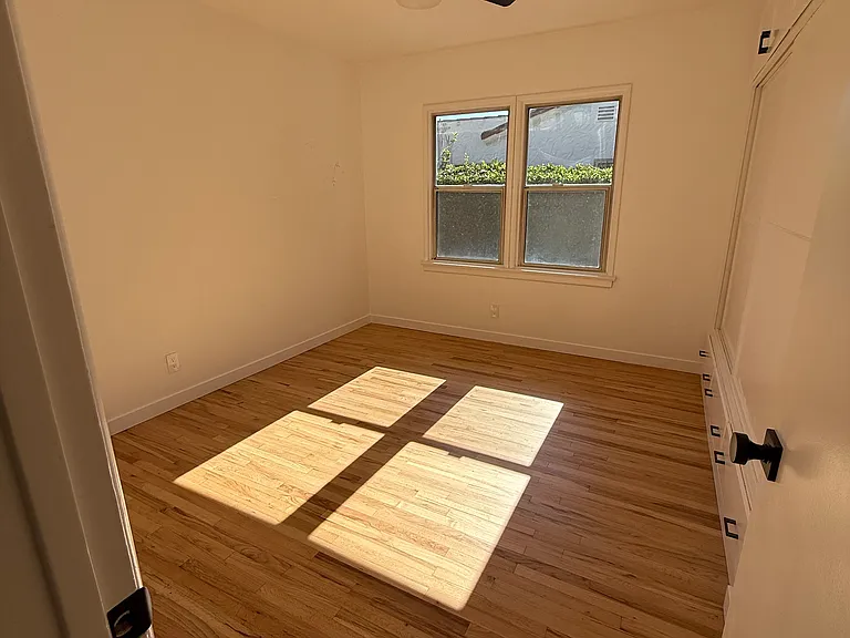 4368 Kraft Ave #1 — Photo 5
