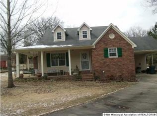 2525 Geneva Dr, Nesbit, MS 38651